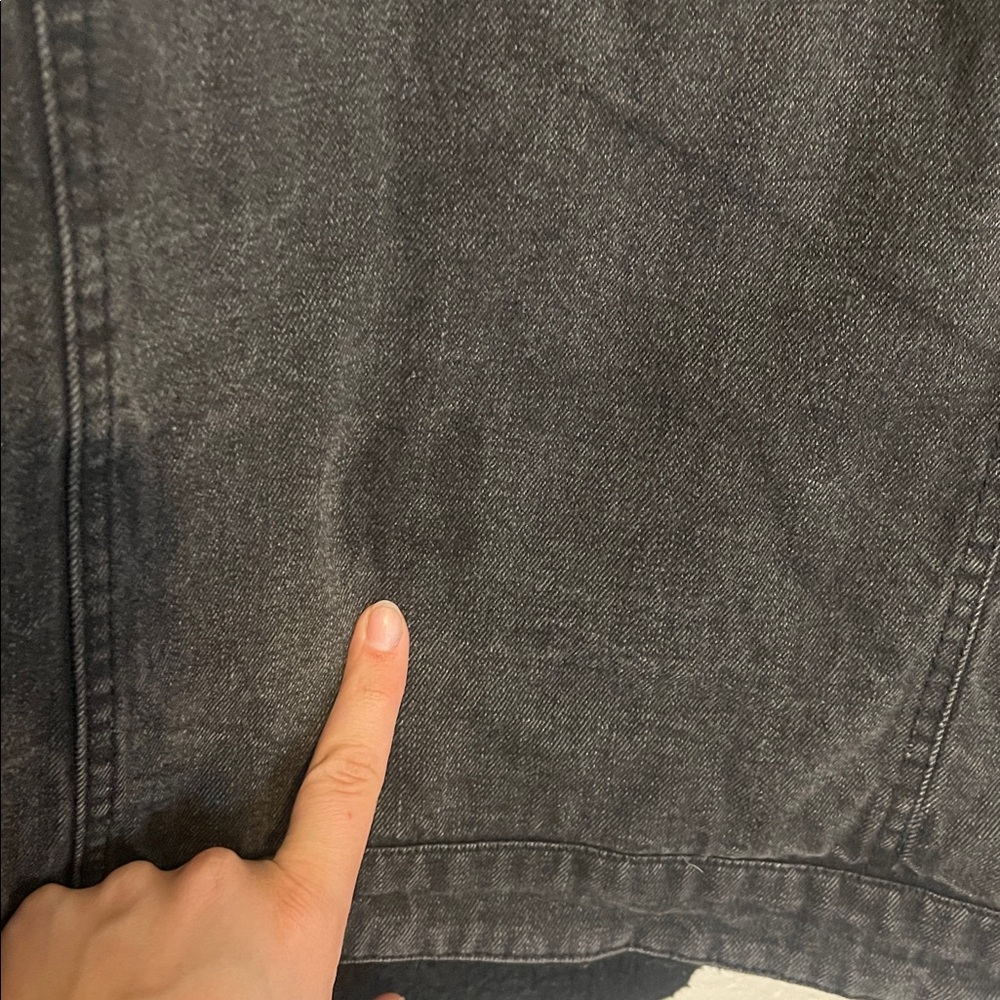 🌸(5 for $15) Black jean jacket shearling collar and lining - Picture 6 of 6